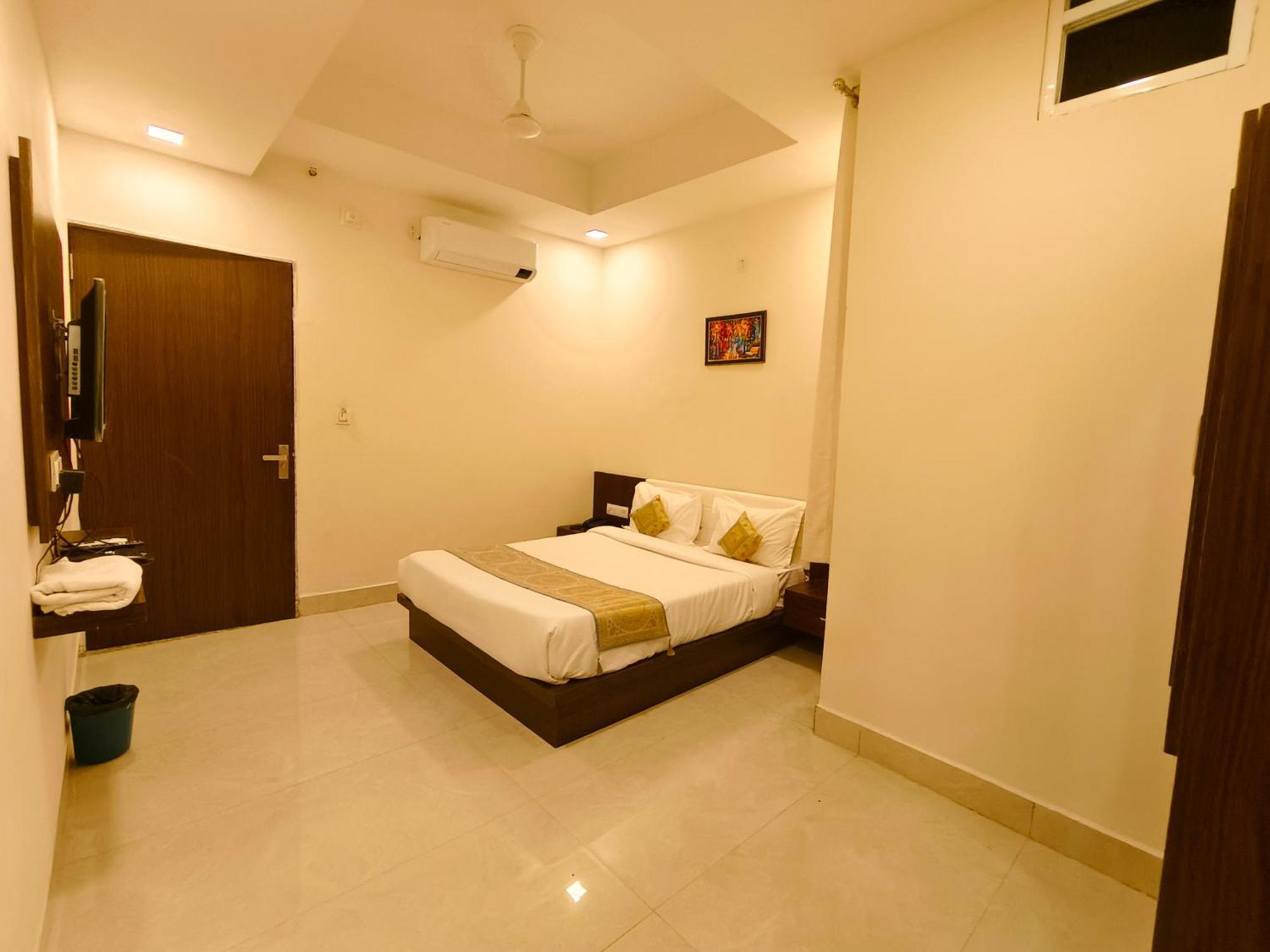 Hotel Veer Palace Near Udaipole Udaipur Exterior photo